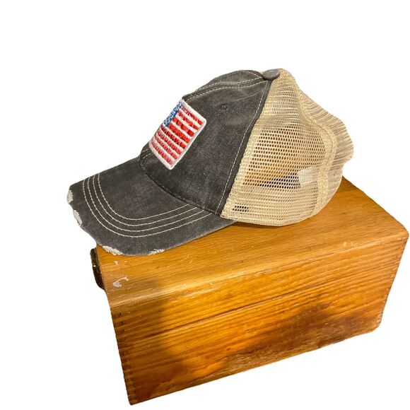 American Flag Patriotic‎ Hat Trucker SnapBack Cap One Size Black Distressed - Picture 3 of 9